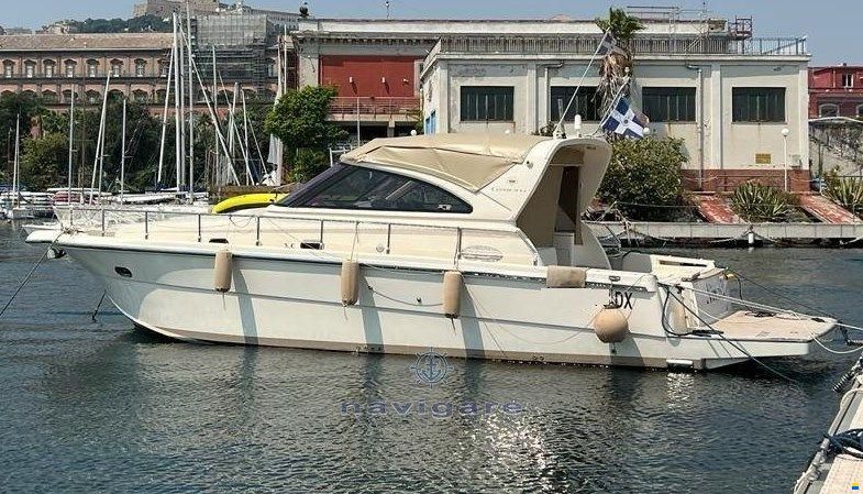 Cayman 38 WA