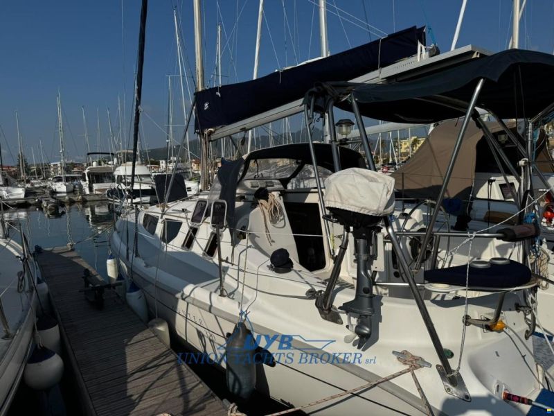 Hunter 320