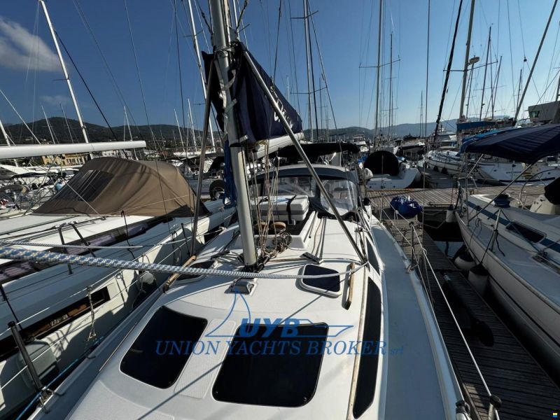Hunter 320