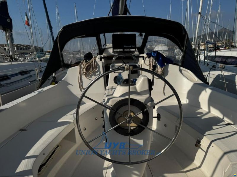 Hunter 320
