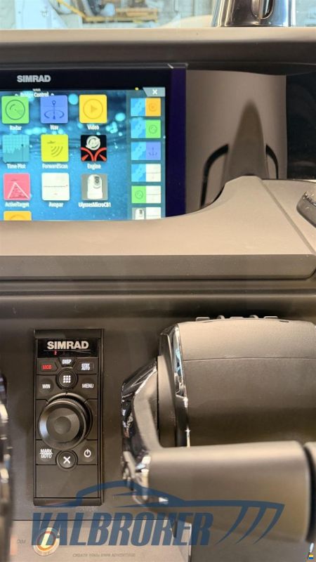 Axopar 45 Cross Cabin