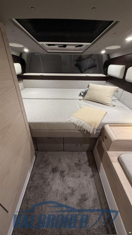 Axopar 45 Cross Cabin