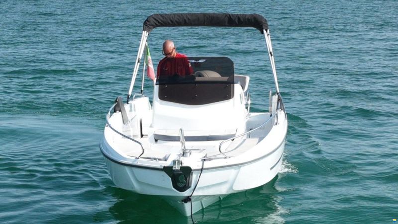 Beneteau Flyer 6 SPACE deck