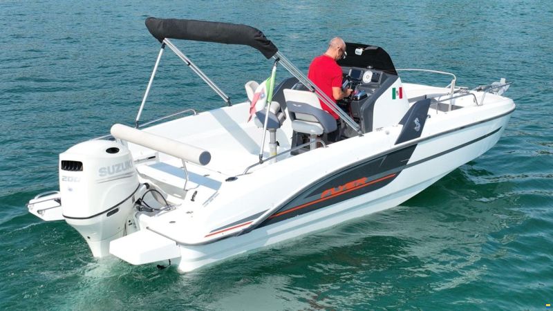Beneteau Flyer 6 SPACE deck