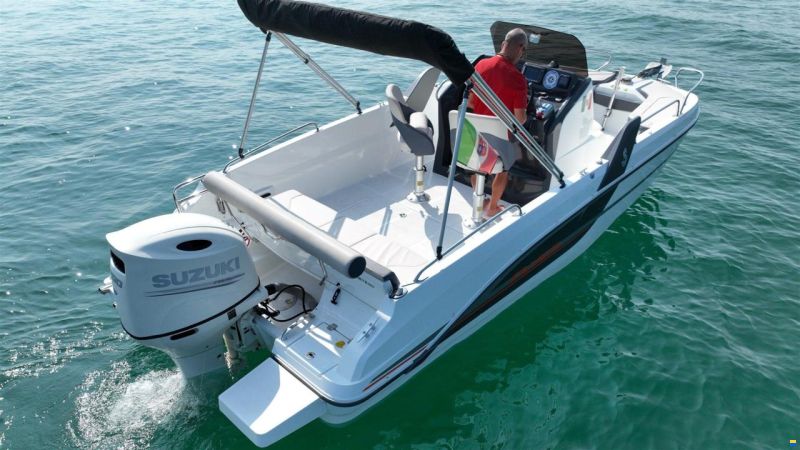 Beneteau Flyer 6 SPACE deck