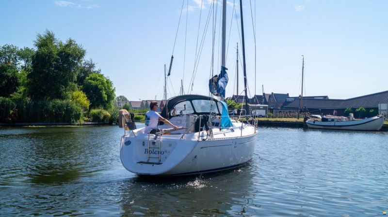 Dufour 30 Classic