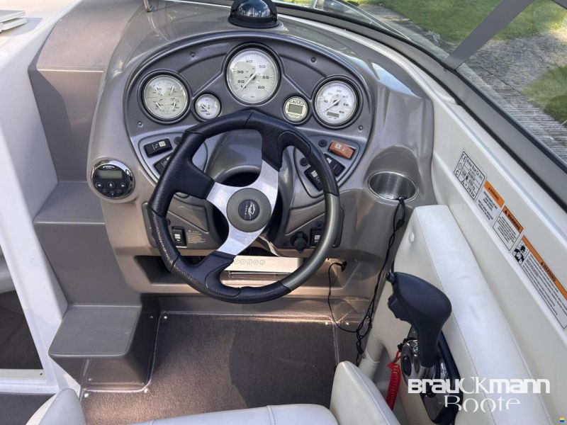 Rinker Captiva 246