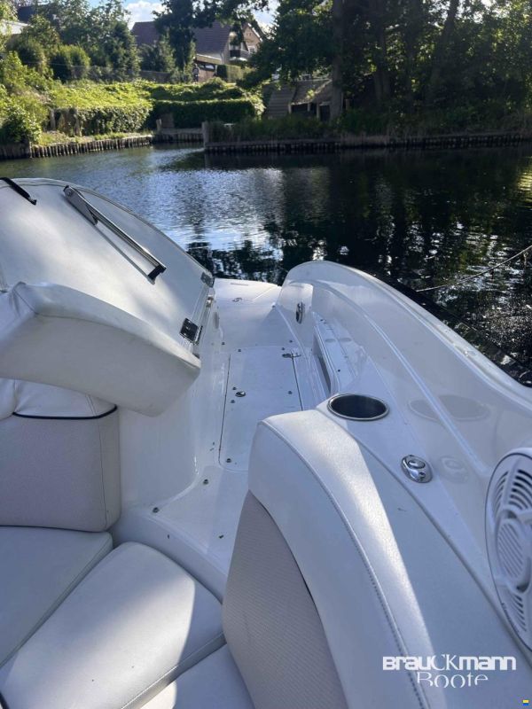 Rinker Captiva 246