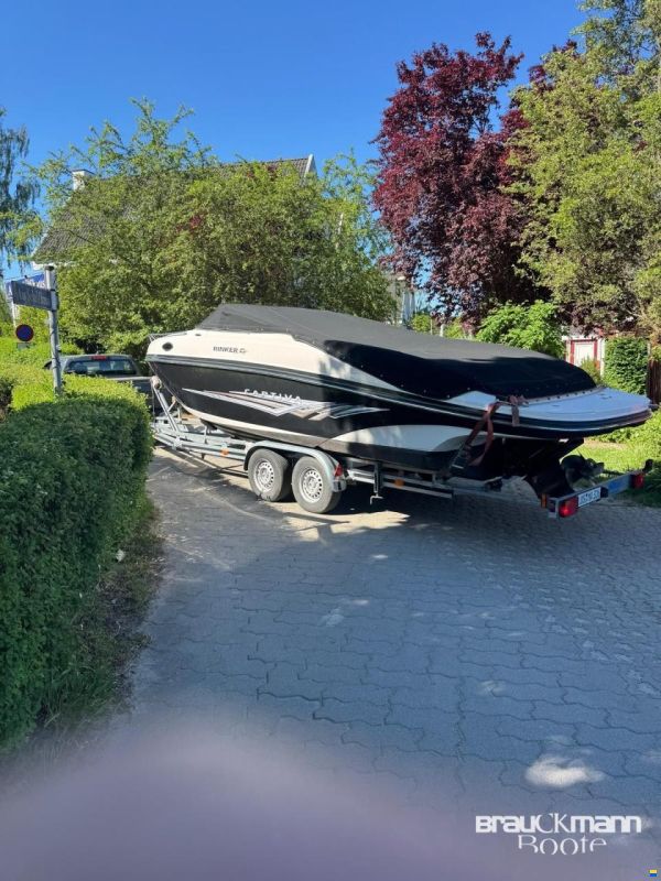 Rinker Captiva 246