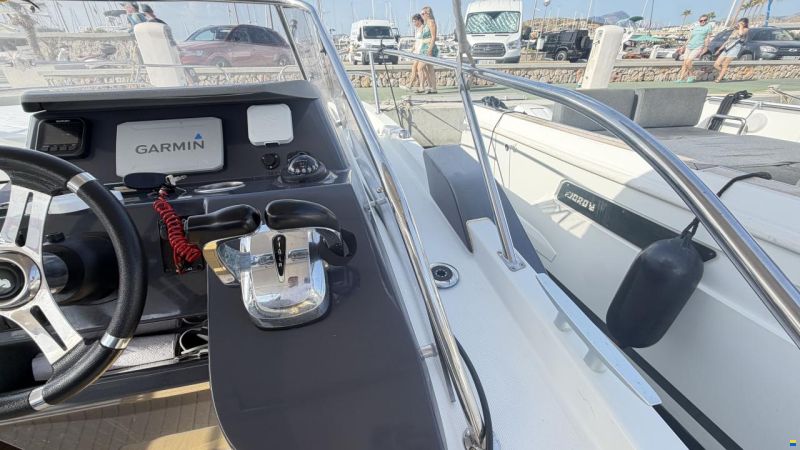 Beneteau Flyer 8.8 Sundeck