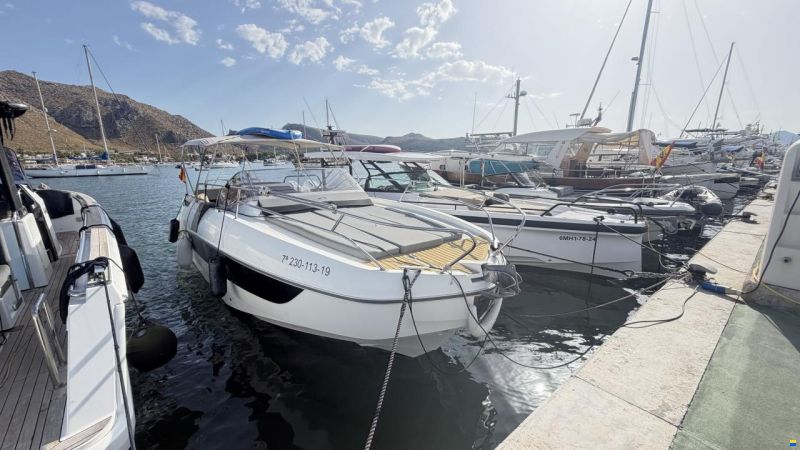 Beneteau Flyer 8.8 Sundeck