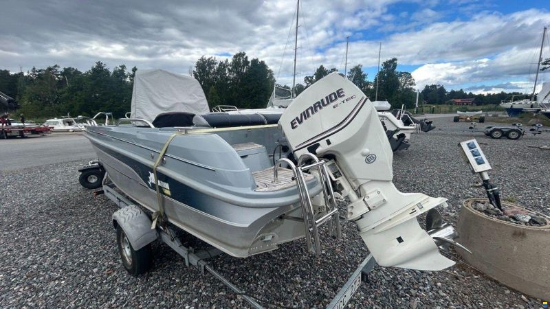 Yamarin Cross 61 CENTER CONSOLE