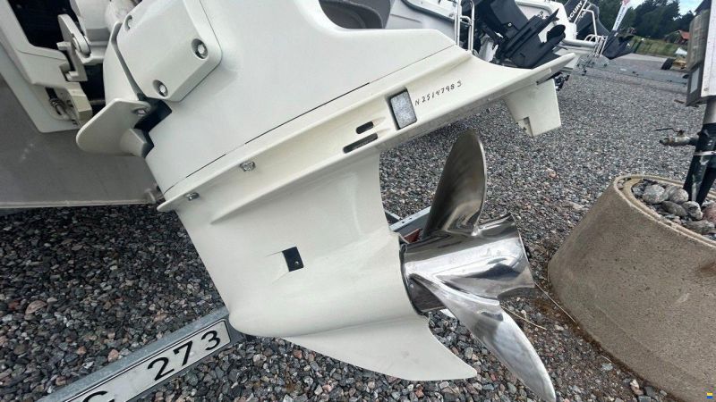 Yamarin Cross 61 CENTER CONSOLE