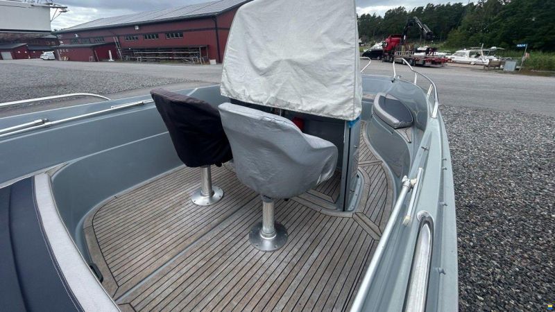 Yamarin Cross 61 CENTER CONSOLE