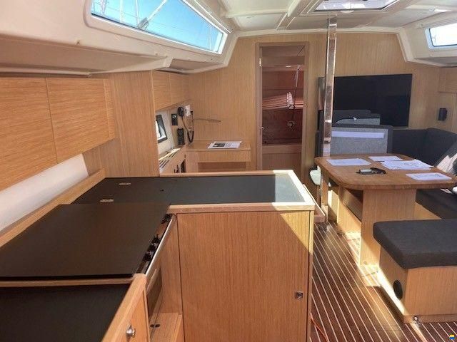 Bavaria C38