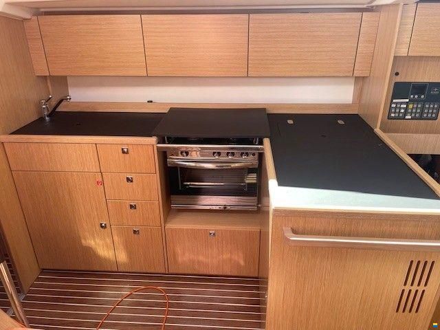 Bavaria C38