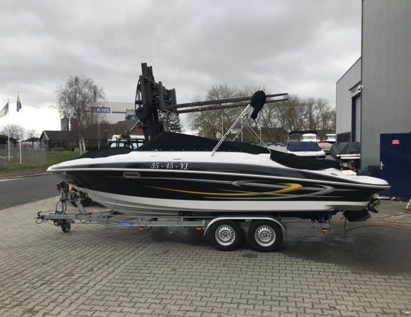 Four Winns 240 Horizon Bowrider