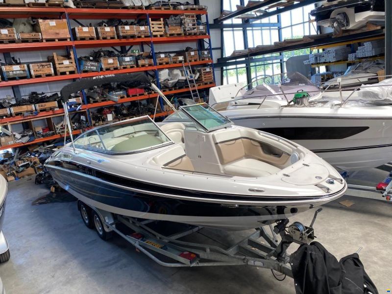 Four Winns 240 Horizon Bowrider
