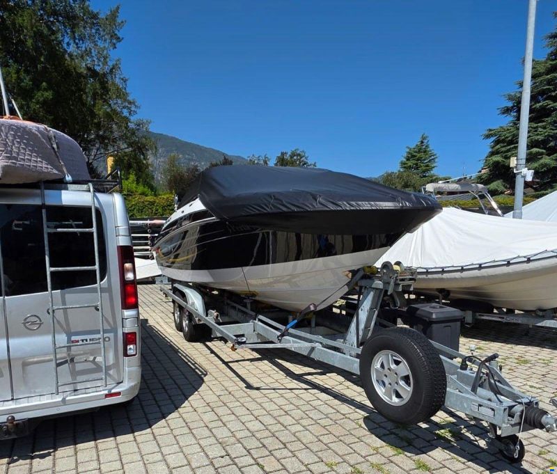 Four Winns 240 Horizon Bowrider