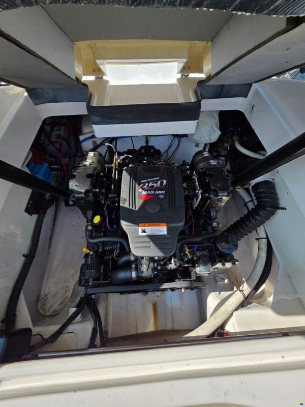 Four Winns 240 Horizon Bowrider