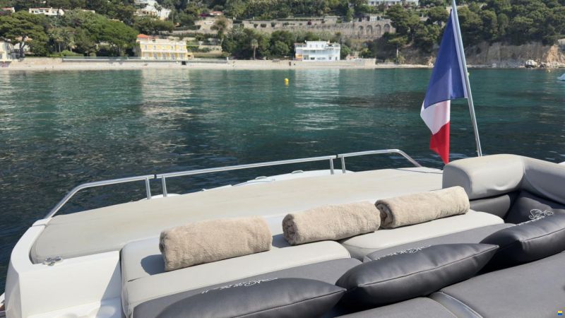 Sunseeker Predator 62
