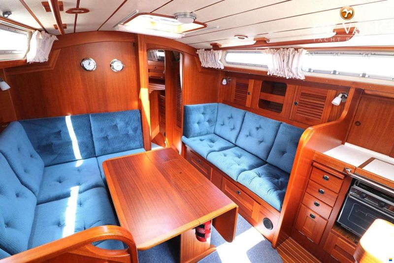 Hallberg-Rassy 36