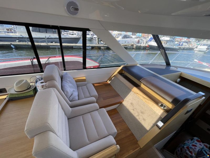 Sealine C 48