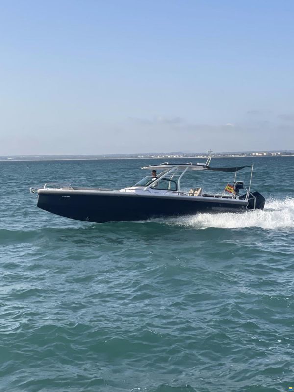 Axopar 28 T-TOP