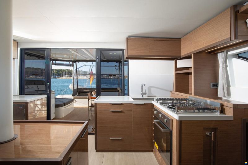 Lagoon 50