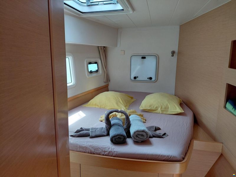 Lagoon 42