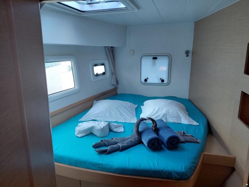 Lagoon 42