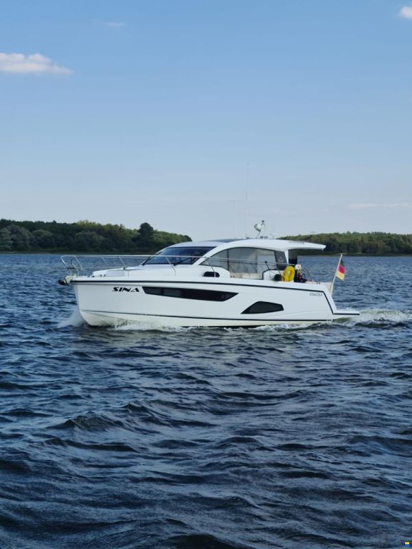 Sealine C330