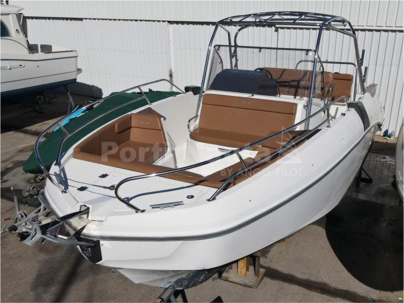 Beneteau Flyer 8.8 SpaceDeck