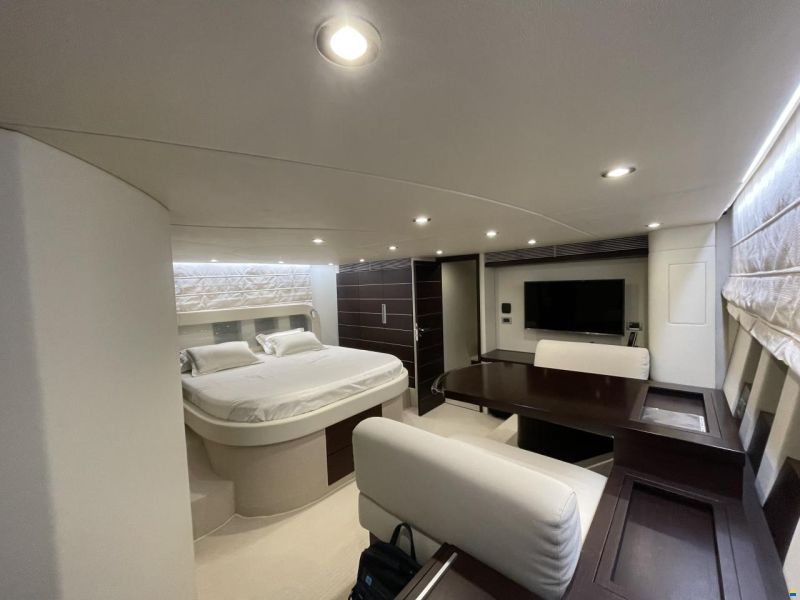 Azimut 68S