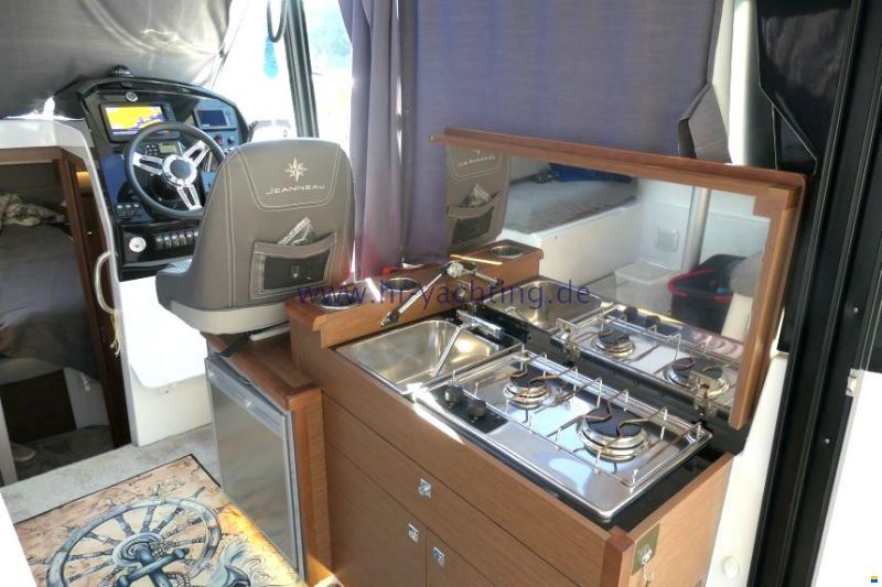 Jeanneau Merry Fisher 895