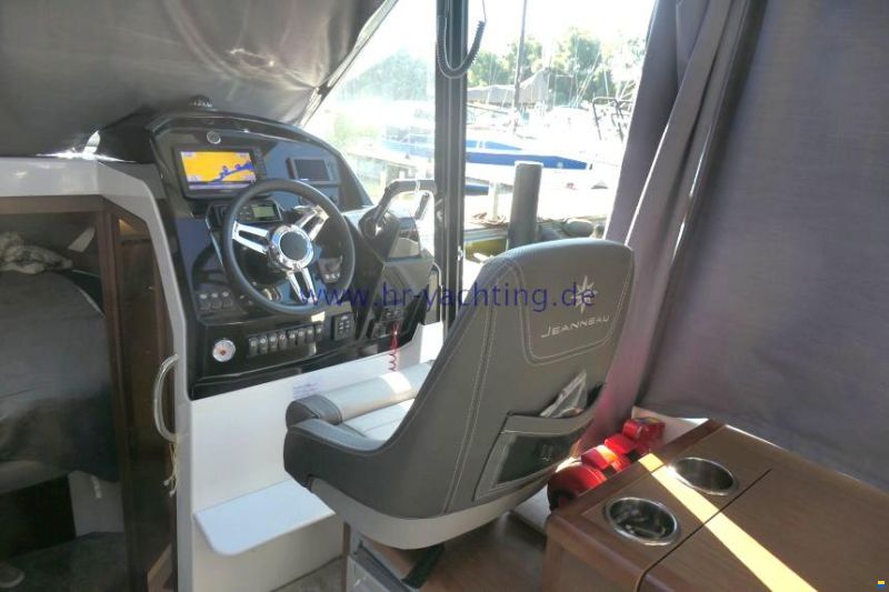 Jeanneau Merry Fisher 895