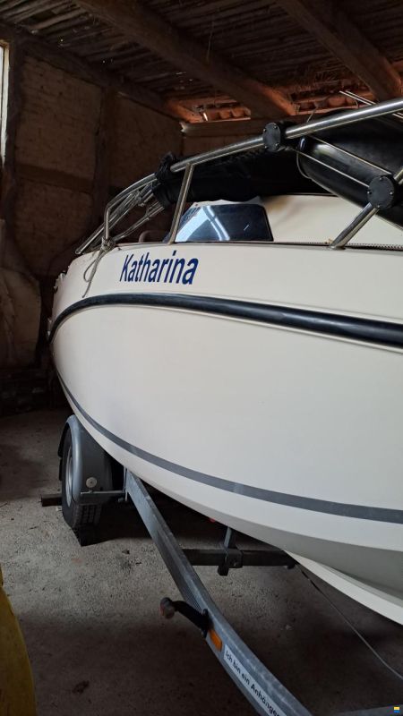 Quicksilver 555 Cabin
