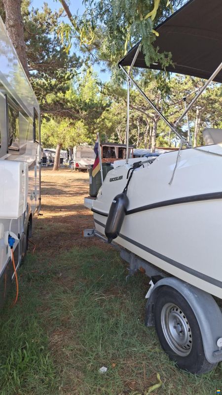 Quicksilver 555 Cabin