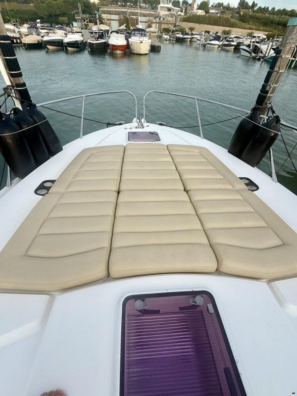 Sunseeker Portofino 40