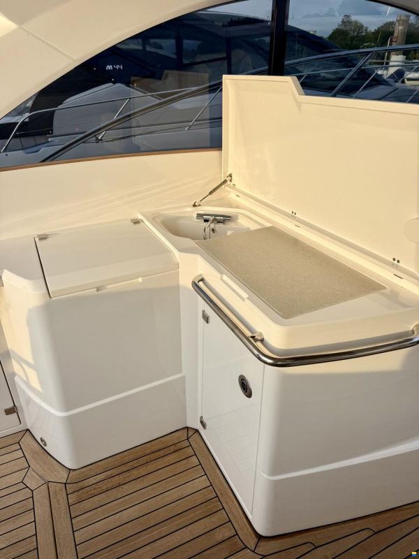 Sunseeker Portofino 40