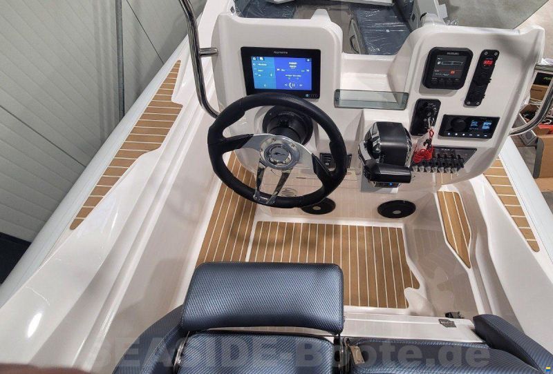 ZAR Formenti 59SL + SUZUKI 150PS