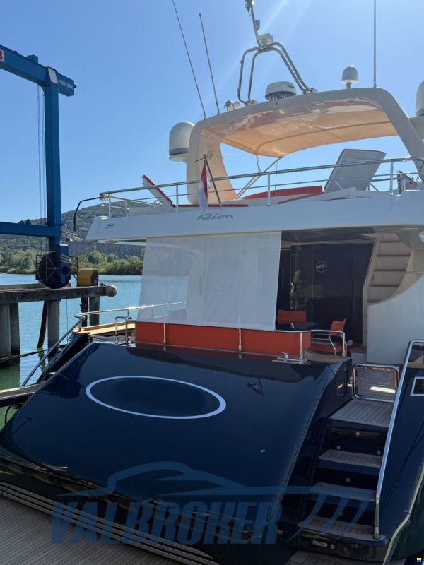 Riva 85 Opera