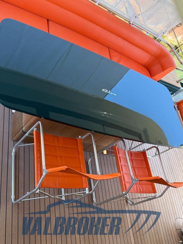 Riva 85 Opera