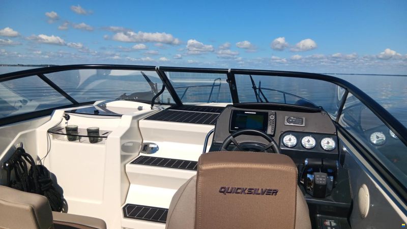 Quicksilver 805 Activ