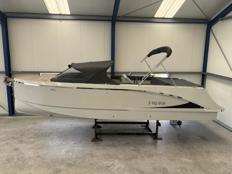 Maxima 740 (jong gebruikt)