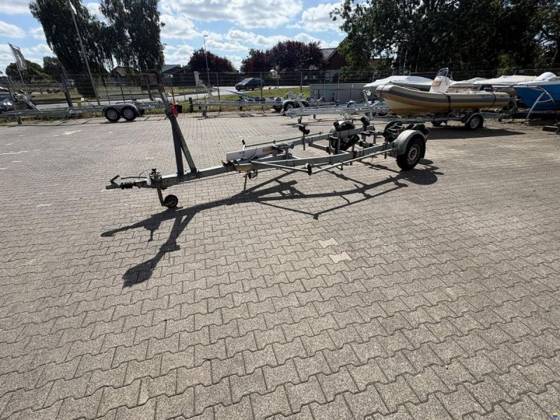 Kalf 1350KG trailer
