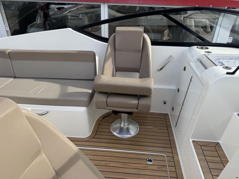 Quicksilver Activ 645 Cruiser med F115 hk Mercury-EF