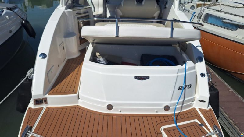 Chaparral 270 Signature