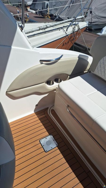 Chaparral 270 Signature