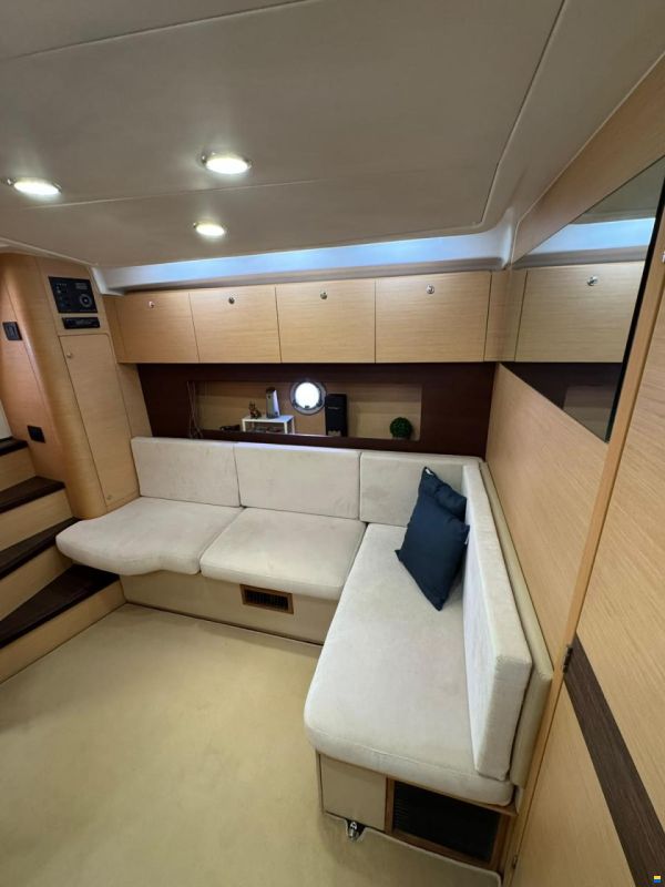 Beneteau Monte Carlo 37 Hard Top